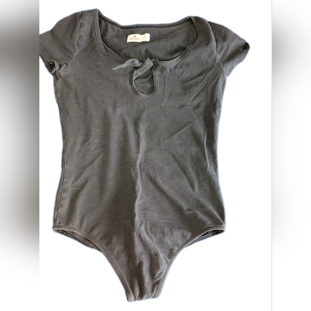 Hollister, Dark Gray, Short Sleeve, Keyhole Front Bodysuit -Ladies Jr Size Small